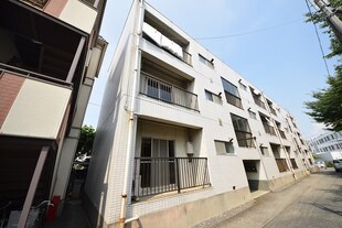 マンション富士（六軒町）の物件外観写真